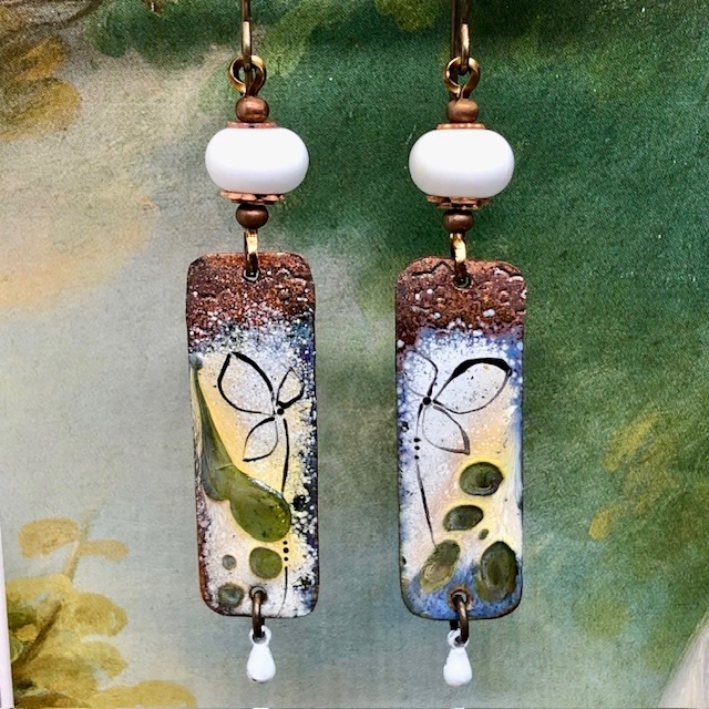 bijou-boucles d'oreilles-fleur noire-émaux-1