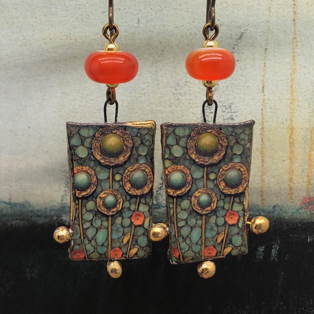 Boucles d'oreilles Fleurs vert kaki et orange, nature – Image 3