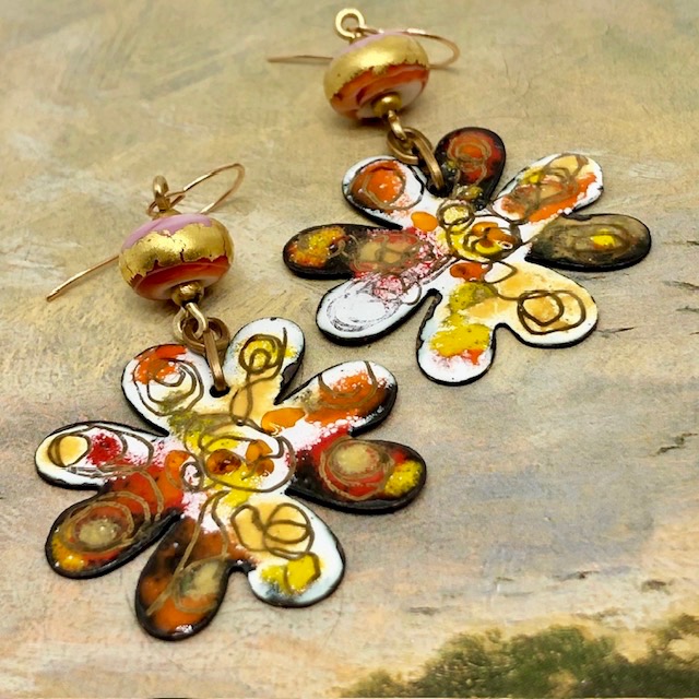 Boucles d'oreilles Large flowers, fleur – Image 4