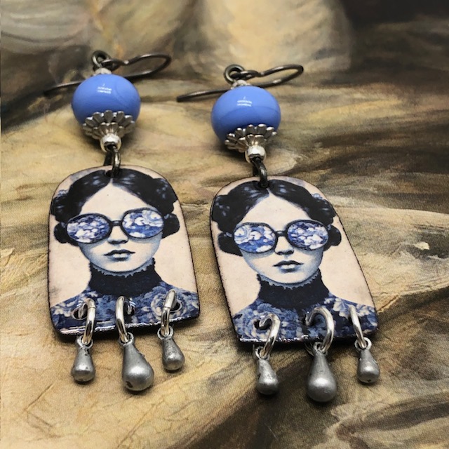Boucles d'oreilles Woman with glasses, portrait, bleu – Image 2