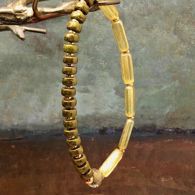 Bracelet Jaune pâle et vert kaki, élastique, stretch – Image 6