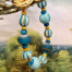 Bracelet bohème composé de perles en verre tchèque bleu turquoise et jaune safran et de perles en verre filé à la flamme bleu turquoise. Bijoux uniques